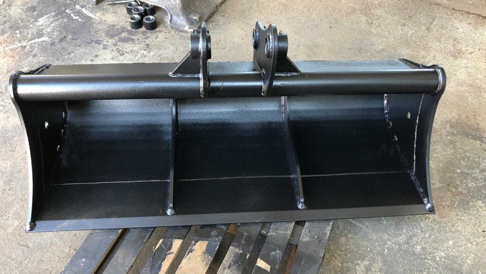 Cupa taluz taluzare buldoexcavator CAT, JCB, Komatsu, Volvo, etc.