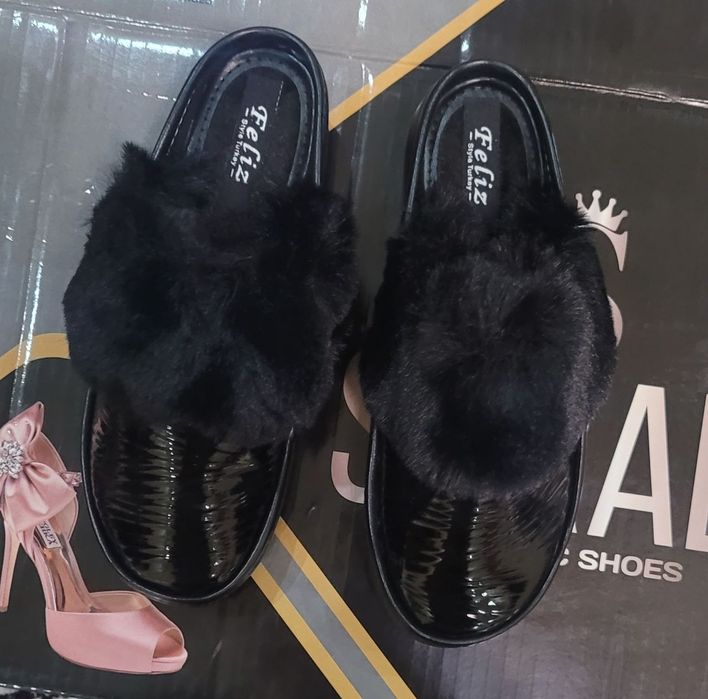 Xamyonbob narxlarda yangi oyoq kiyimlar sotiladi