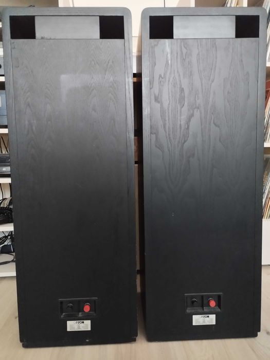 Продавам тонколони Canton CT2000