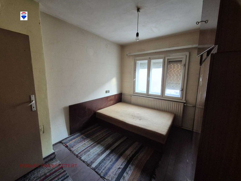 Етаж от къща за продажба кв. Дружба 2