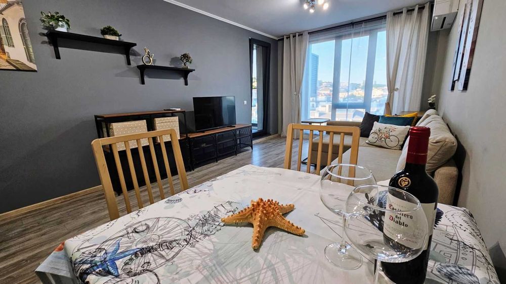 Дава се под наем Двустаен апартамент в Варна, Бриз - 76 кв.м за 1428 € - Снимка #1