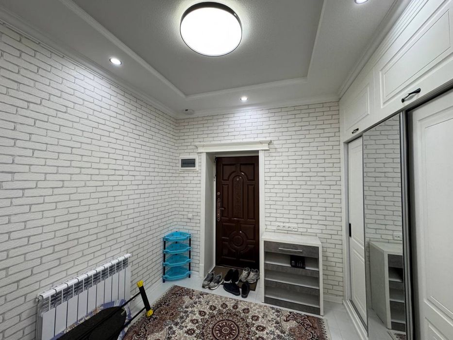 Vokzal Saodatda uy sotiladi 2x xonali!!!