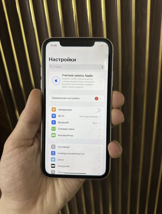 Продам Айфон ХР Белый