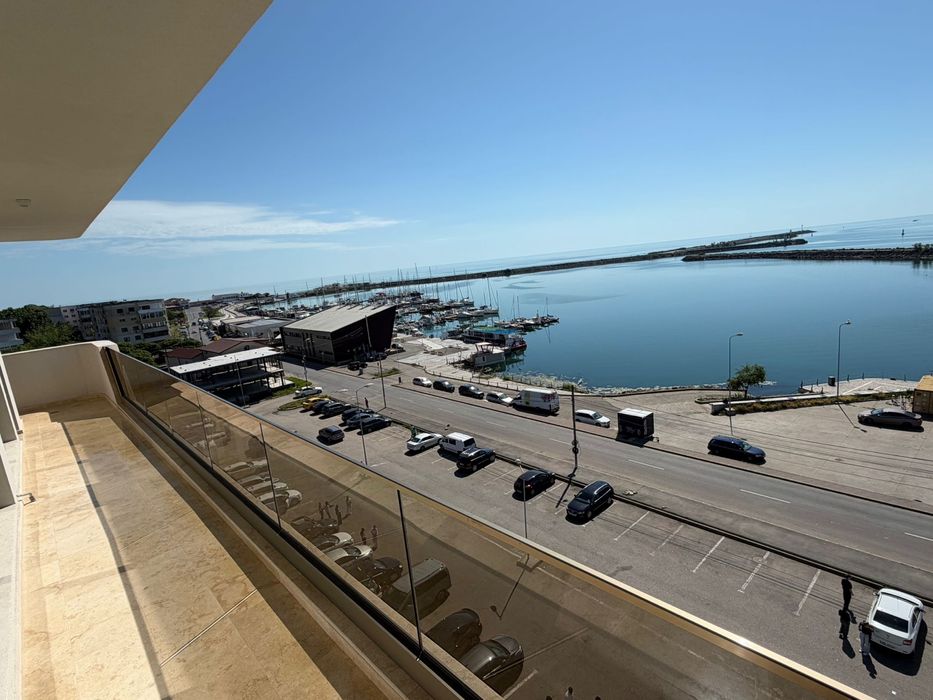 Apartament 2 camere vedere spre mare in portul Mangalia / complet mobilat
