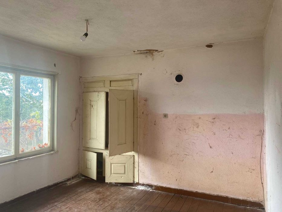 Продава се Къща в с. Васил Левски, Област Пловдив - 90 кв.м за 425 €/кв.м - Снимка #2