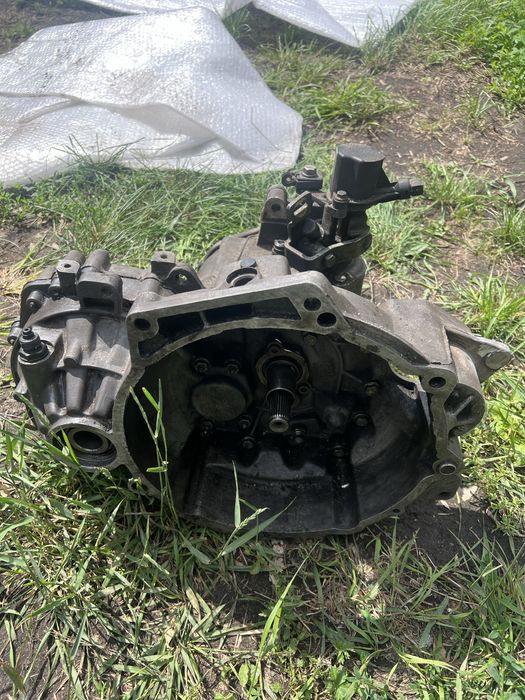 КПП Пассат б3 в хорошем состоянии