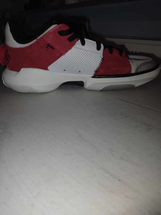 Vând Jordan one take 5