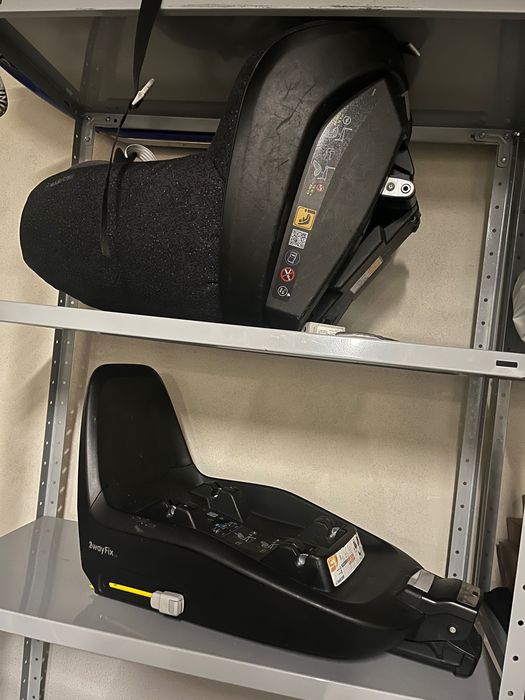MAXI-COSI База ISOFIX familyfix и столче Pearl