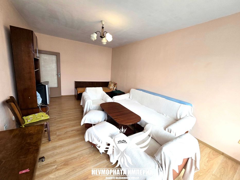 Продавам тристаен апартамент с площ от 62кв.м. на  8 етаж в гр.Асеновград кв.Запад