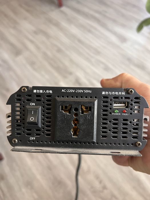 Преобразователь напряжения 12V/220V