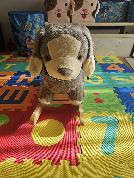 YZS Люлеещо се Куче ШАРО