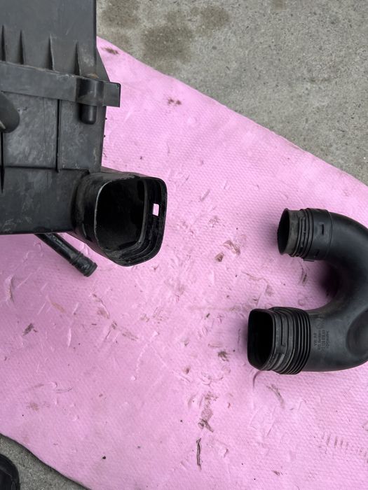 Carcasa filtru aer pt passat b6 cod motor bmr