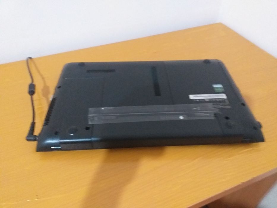 Samsung ноутбук СРОЧНО.