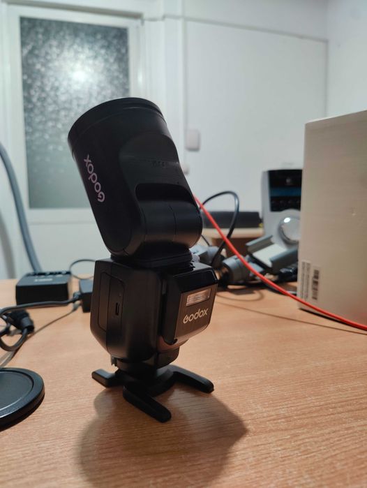 Godox V1PRO C blit cu cap rotund pentru Canon