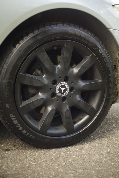 Jante cu anvelope Mercedes 245 45 R18 tragger jur punte bloc valve far