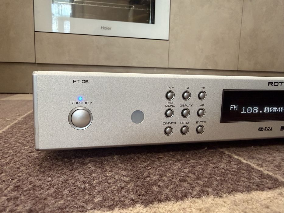 Rotel RT-06 Качествен тунер
