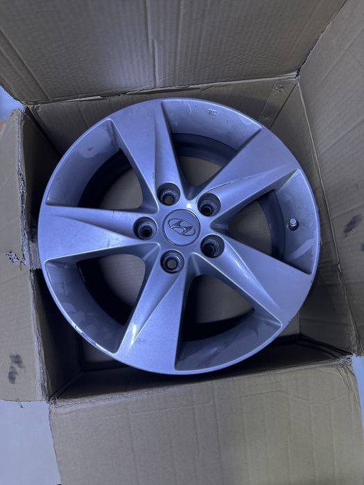 Диск R16 на Hyundai Elantra