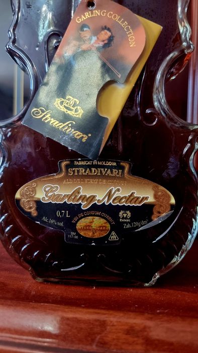 Сувенирное vine Stradivari