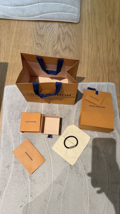 Гривна Louis Vuitton