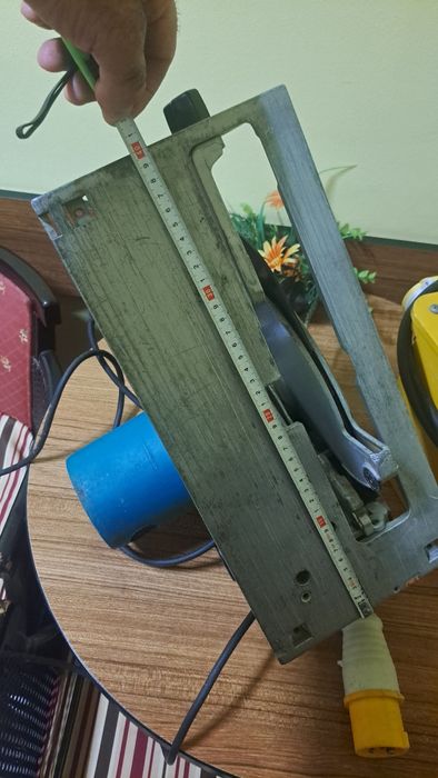 Vând circular Makita la 110 volți și transformator
