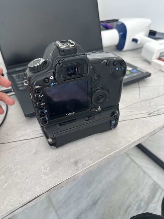Canon 5D Mark || EOS
