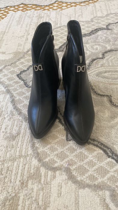 Продам осенние ботинки