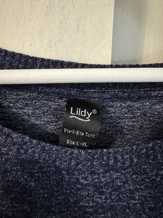 2 bluze negru si bleumarin