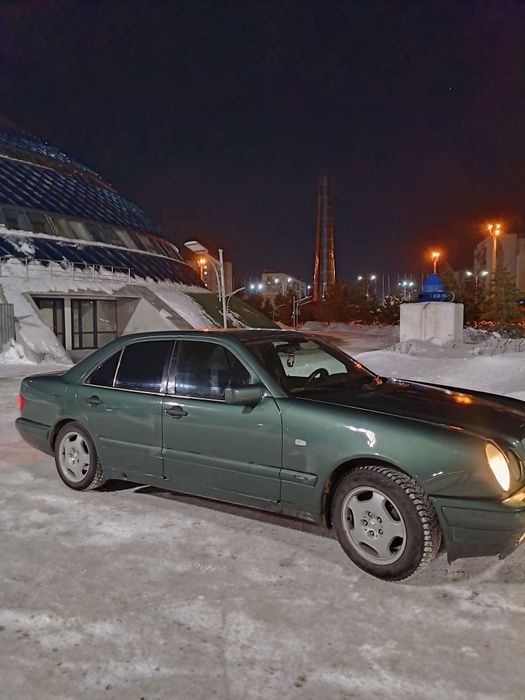 Продам мерседес 210й 1997гв. Объем 2.3 акпп