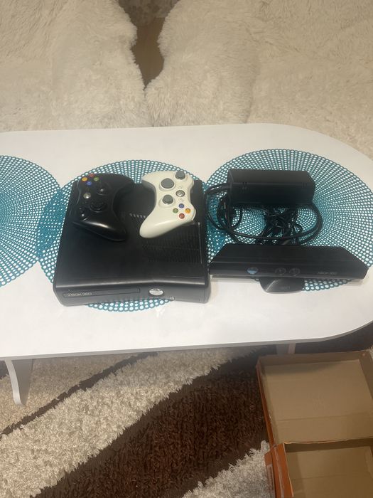 Xbox 360 cu senzor kinet