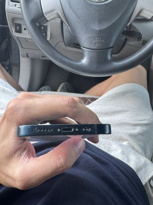 Продам айфон 13 Iphone 13