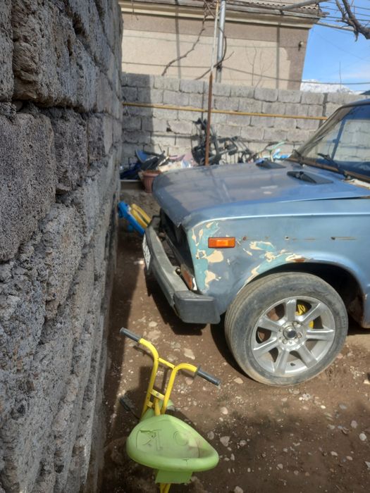 2106 металломга сотилади