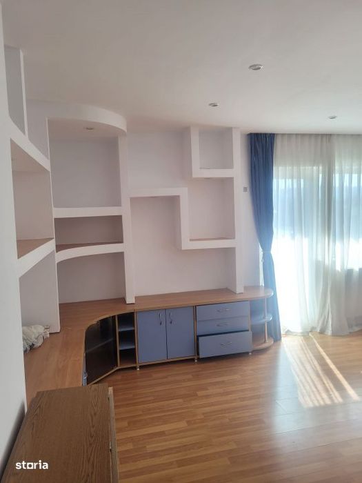 Apartament 3 camere, aproape gradinita, scoala, transport — fotografia 1
