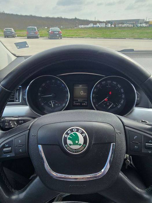 Skoda Superb 2011