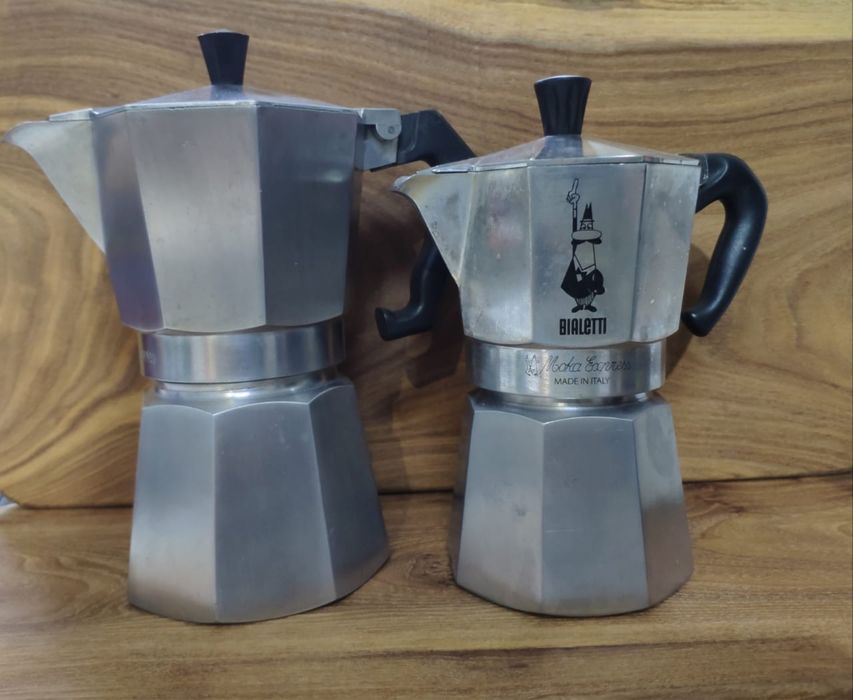 Гейзерная кофеварка BIALETTI оригинал Италия