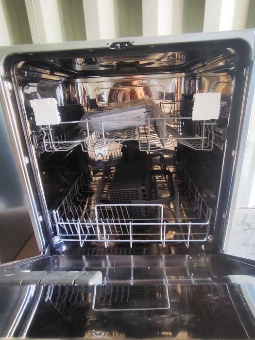 Посудомоечная машина Electrolux 60 см.