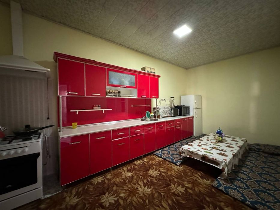 Srochna uchastka sotiladi