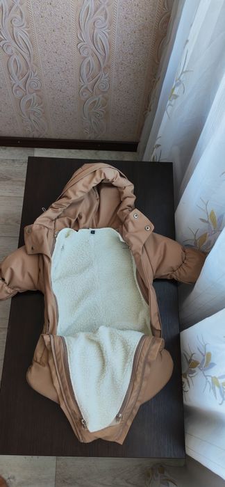 Продам комбинезон для новорождённого