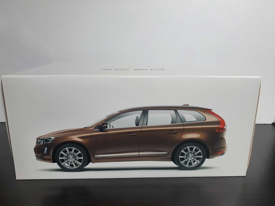 Умален модел VOLVO XC60 мащаб 1:18 Volvo dfdfhh