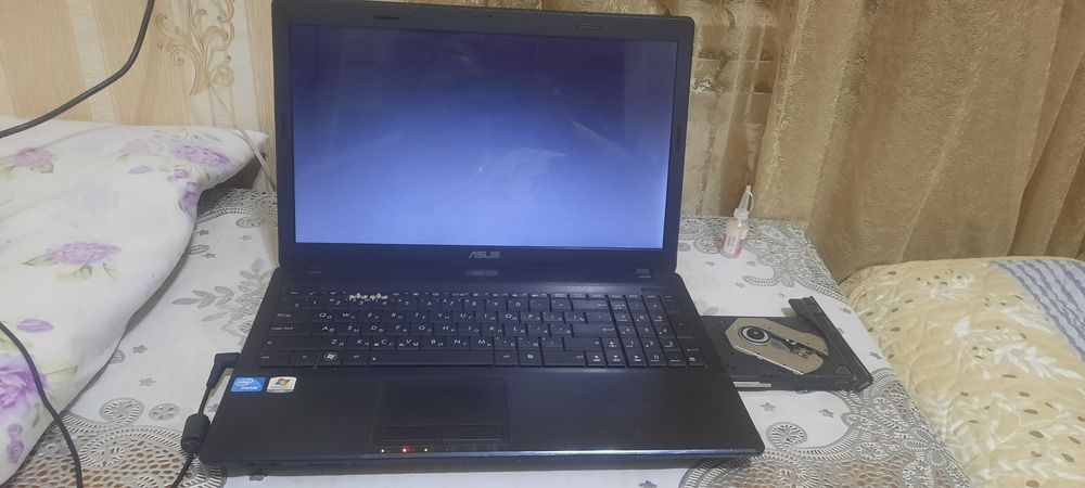 Продаётся ноутбук ASUS