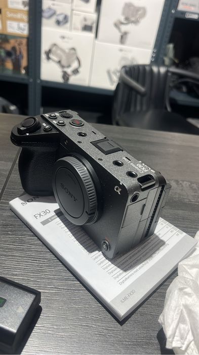 Срочно продам Sony fx 30