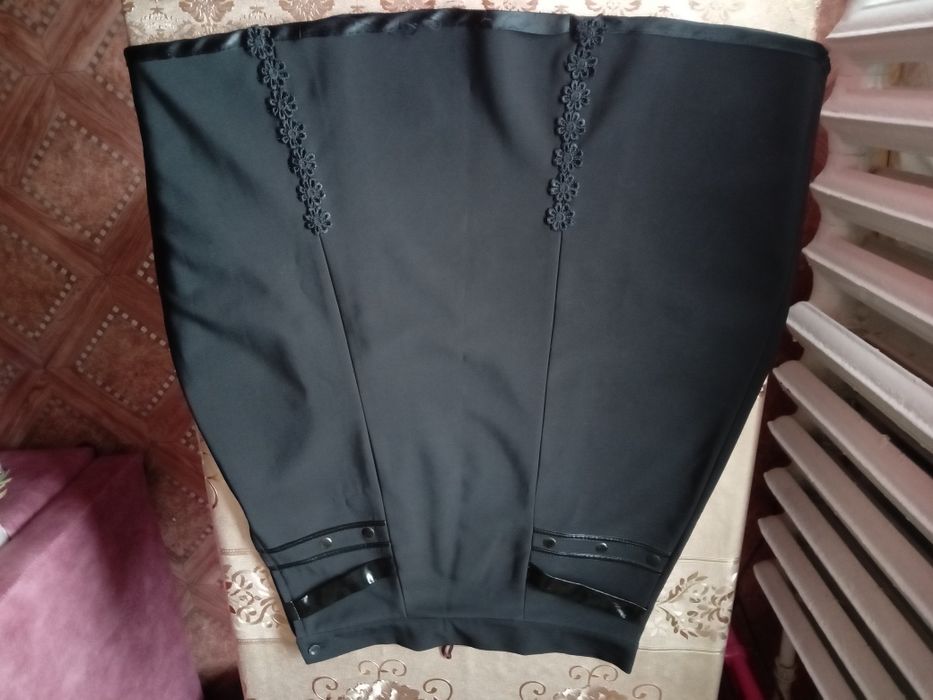 Продам одежду для школы 46 размер