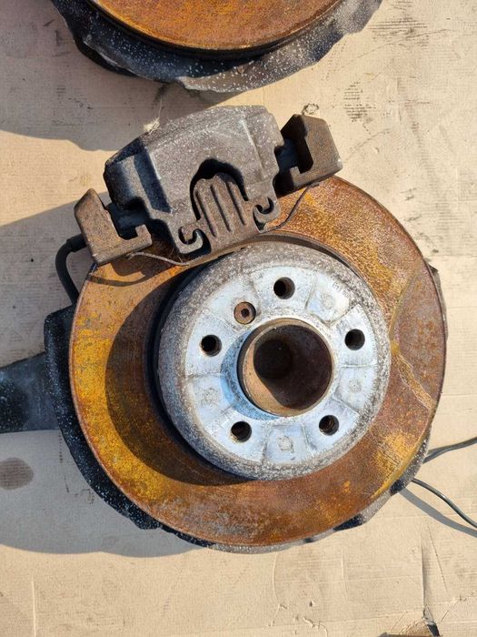 Fuzeta fuzete fata Stanga Dreapta BMW F10 F11 seria 5 520d
