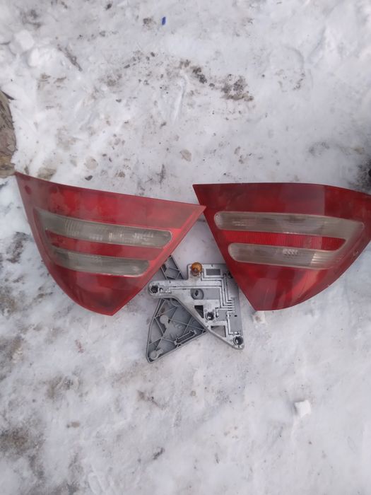 Фонари на мерседес задние