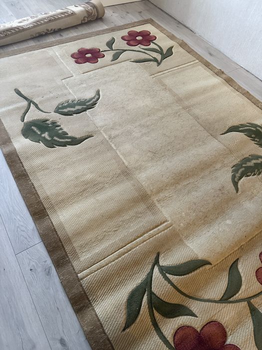 Продаю два ковра