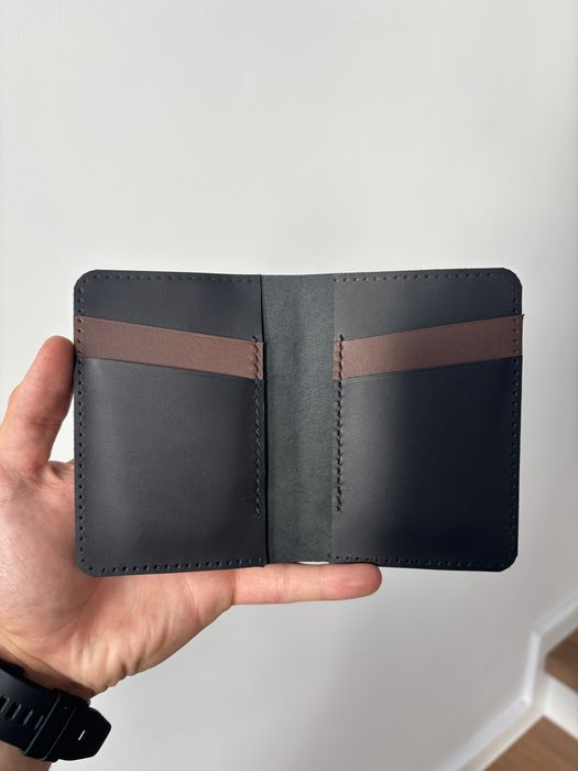 Portofel din piele naturala personalizat cu laser realizat manual