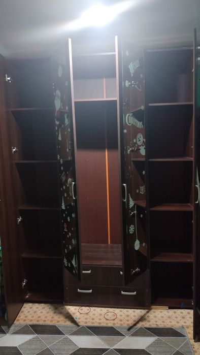 Отдам шкаф (самовывоз)