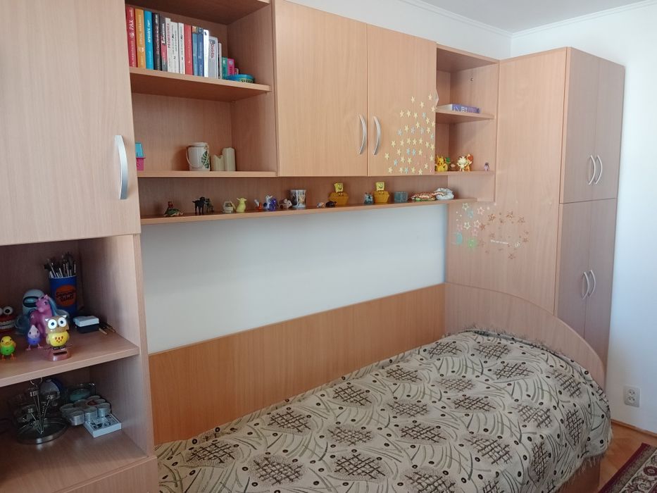 Apartament 3 camere decomandat Nicolina 1, mobilat și utilat.