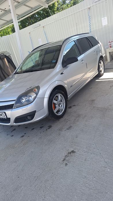 Vând Opel astra h pentru dezmembrat