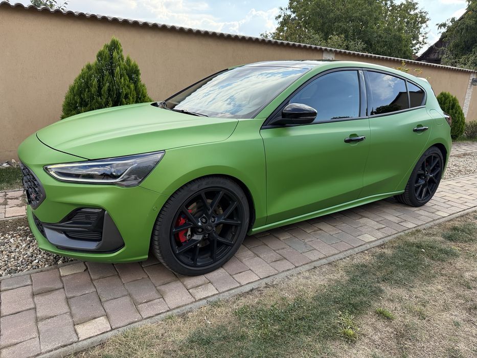Ford Focus ST  X  2.3 EcoBoost 330cp