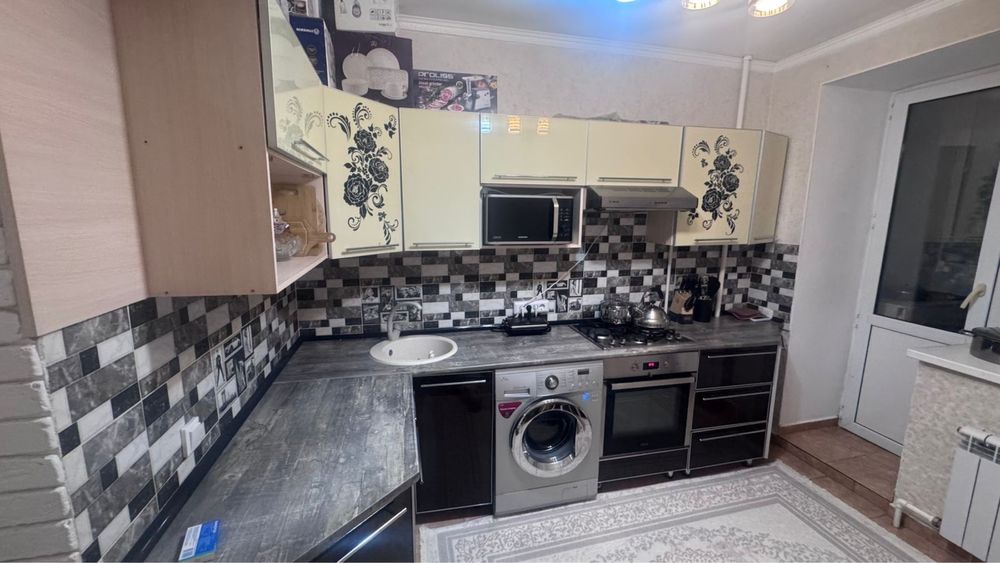 Кухонный шкаф